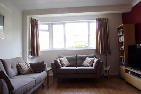 26 Hambledon Gardens, London, SE25 6BU