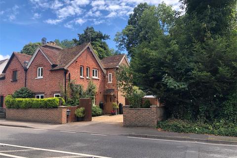 3 bedroom semi-detached house for sale, London Road, Sunningdale, Ascot, Berkshire, SL5