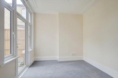 2 bedroom apartment for sale, Victoria Avenue, Southend-on-sea, SS2