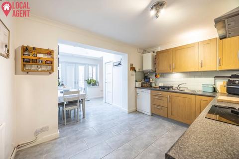 1 Hatton Close, Northfleet, Gravesend, DA11 8SD