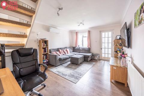 1 Hatton Close, Northfleet, Gravesend, DA11 8SD