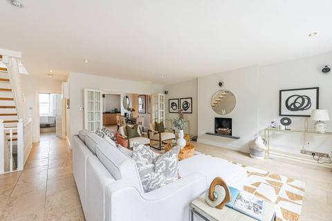 3 bedroom maisonette for sale, Cornwall Gardens, South Kensington, London, SW7