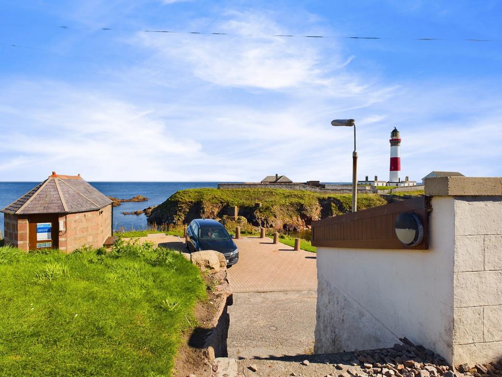 Boddam, Peterhead AB42 3 bed cottage for sale £155,000