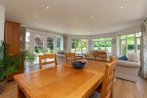 Enbre Beech Grove, Fulbrook, Burford, OX18 4DE