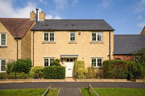 3 bedroom link detached house for sale, Summers Way, Moreton-In-Marsh, Gloucestershire, GL56