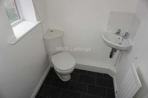 3 bedroom semi-detached house to rent, Kings Avenue, Durham DH7