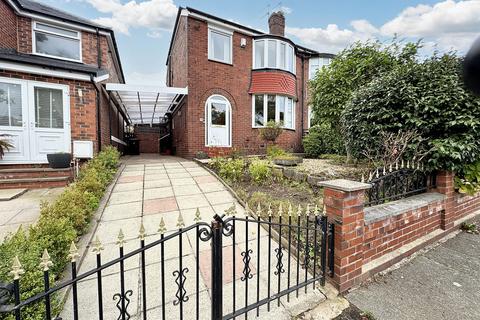 3 bedroom semi-detached house for sale, Agecroft Road West, Prestwich, M25