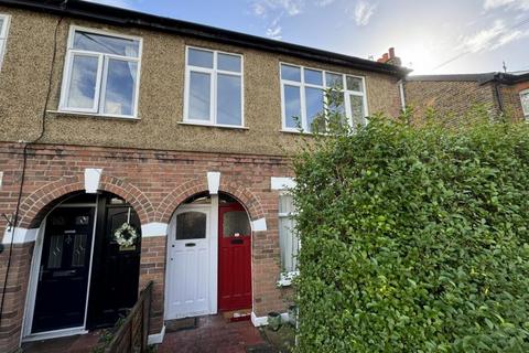 2 bedroom maisonette to rent, Penton Avenue, Staines TW18