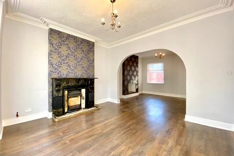 4 bedroom end of terrace house for sale, Liverpool Street, Newport NP19