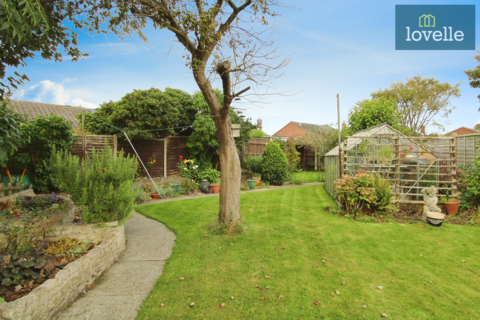 25 Healing Road, Stallingborough, Grimsby, DN41 8AD