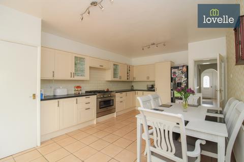 25 Healing Road, Stallingborough, Grimsby, DN41 8AD