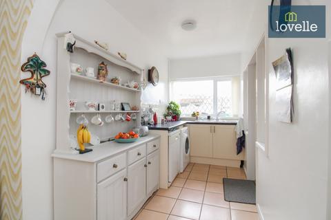 25 Healing Road, Stallingborough, Grimsby, DN41 8AD