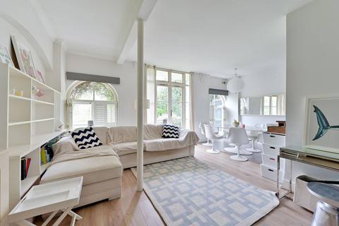 2 bedroom flat for sale, Castelnau, Barnes, London, SW13