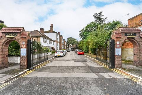 2 bedroom flat for sale, Kew Road, Kew, Richmond, TW9