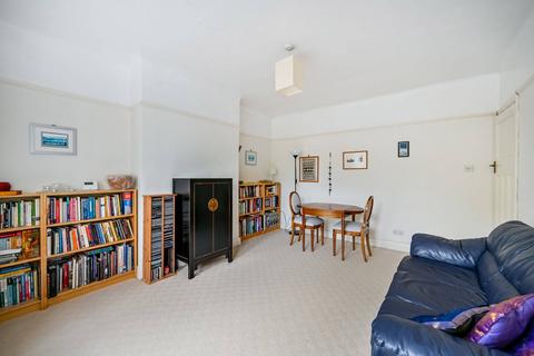 2 bedroom flat for sale, Kew Road, Kew, Richmond, TW9