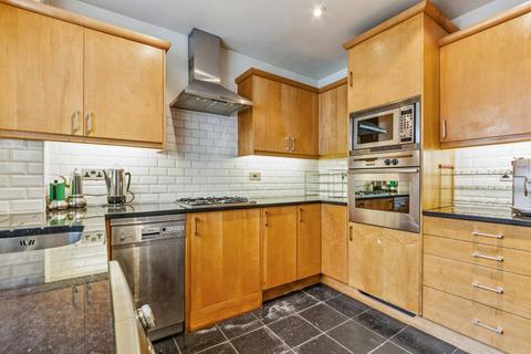 3 bedroom flat for sale, Onslow Square, South Kensington, London