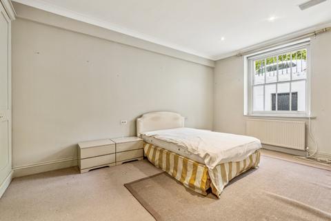 3 bedroom flat for sale, Onslow Square, South Kensington, London