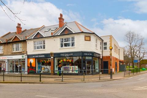 2 bedroom penthouse for sale, The Green, Warlingham