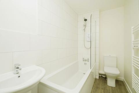 2 bedroom flat to rent, Woodman Court, St Clements, OX4