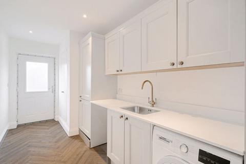 117a Foxley Lane, Purley, CR8 3HQ