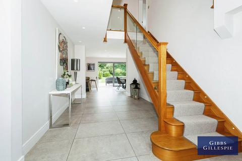 5 bedroom detached house to rent, Mill Lane, Gerrards Cross