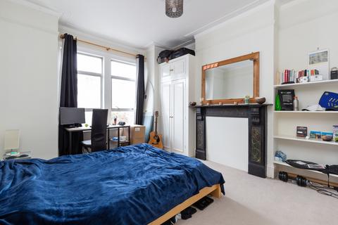 2 bedroom flat to rent, Wardo Avenue, SW6