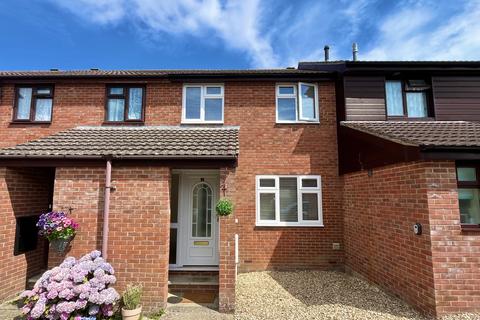 3 bedroom terraced house to rent, Maple Drive, Newport