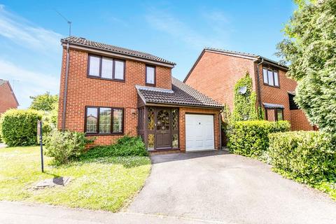 4 bedroom detached house to rent, Marefield, Lower Earley