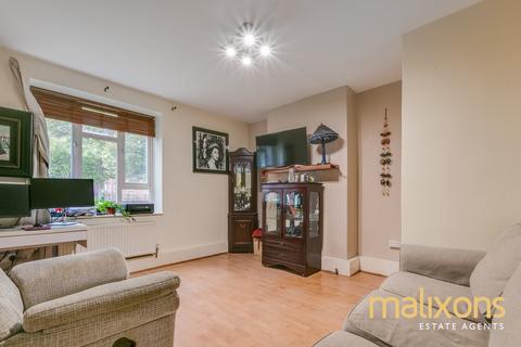 1 bedroom flat for sale, London SW2