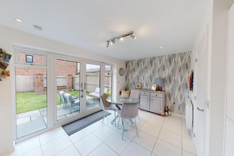 3 bedroom semi-detached house for sale, Borsdane Way, Westhoughton, BL5