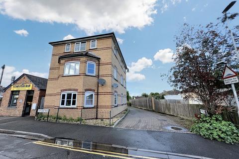 2 bedroom apartment to rent, Eastleigh Road, Taunton TA1