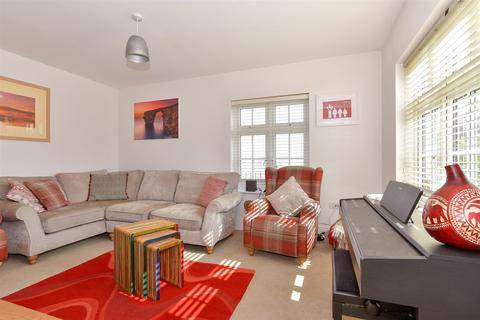 18 Germander Avenue, Halling, Rochester, ME2 1FR