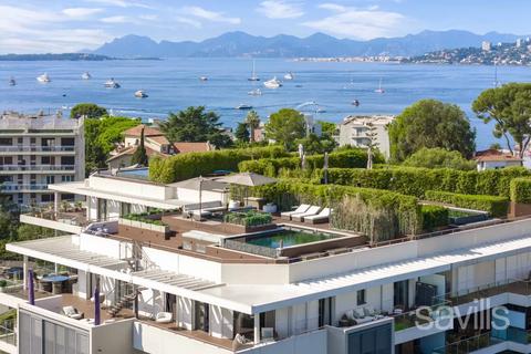 4 bedroom apartment, Antibes, Cap d'Antibes, 06160, France