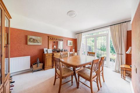 30 Norfolk Avenue, South Croydon, CR2 8BN