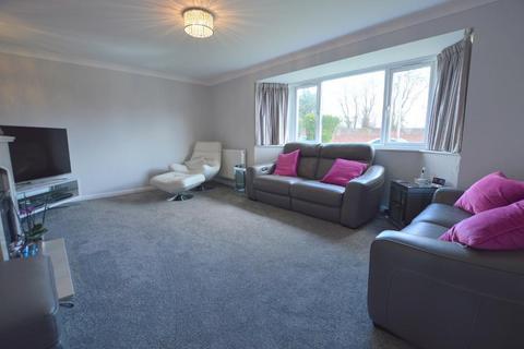 4 bedroom detached house for sale, Selsey Drive, Putteridge, Luton, LU2 8HZ