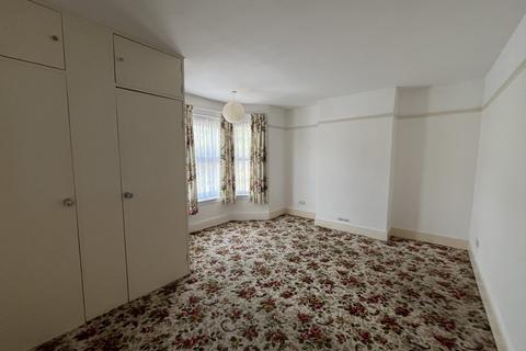 3 bedroom property to rent, Burnt Oak,