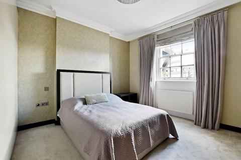 2 bedroom flat for sale, Sussex Gardens, Lancaster Gate, London, W2 2RL