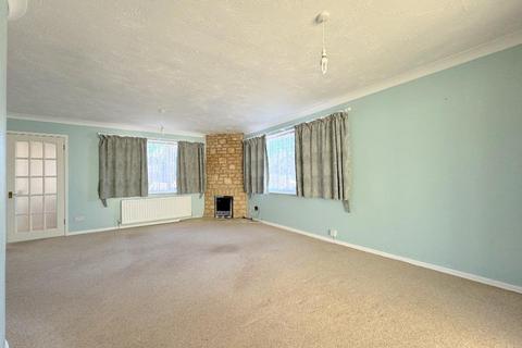 3 bedroom bungalow for sale, Keevil Avenue, Calne, Wiltshire, SN11 0JN