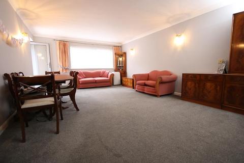 2 bedroom flat to rent, Edgware HA8