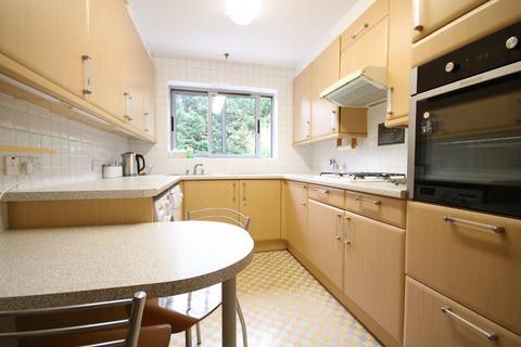 2 bedroom flat to rent, Edgware HA8