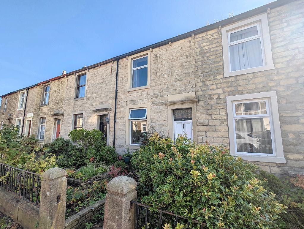 Salthill Road, Clitheroe, BB7 1NU 2 bed terraced house - £139,950