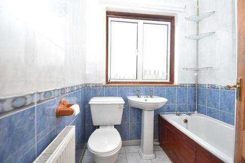 42 Allander Road, Bearsden, Glasgow, G61 1LY