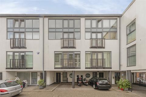 3 bedroom mews for sale, Artisan Mews, London NW10