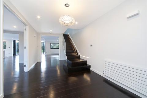 5 bedroom semi-detached house for sale, Alverstone Road, London NW2