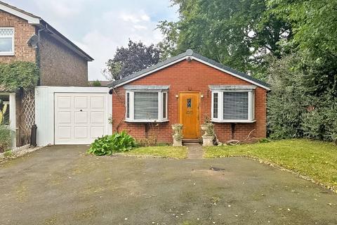 2 bedroom detached bungalow for sale, Shoreham Close, Willenhall