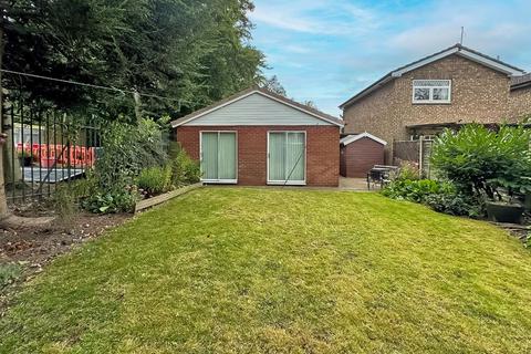 2 bedroom detached bungalow for sale, Shoreham Close, Willenhall