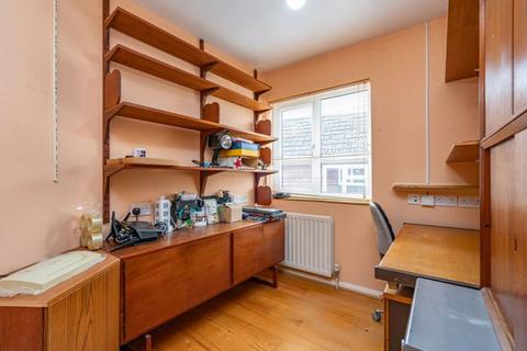 25 Cranbrook Drive, Luton, LU3 3EN