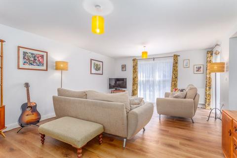 2 bedroom apartment for sale, 5 Woodcroft Grange, Trimmingham, Halifax, HX2 7LQ