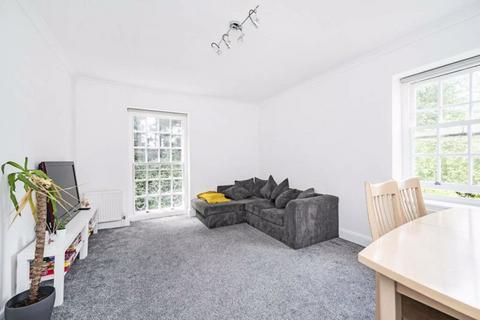 3 bedroom apartment to rent, Corringham Road, Hampstead Garden Suburb, NW11