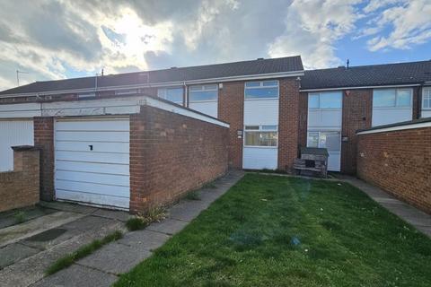 3 bedroom terraced house to rent, Tawney Road, Grangetown, Middlesbrough TS6 9RG